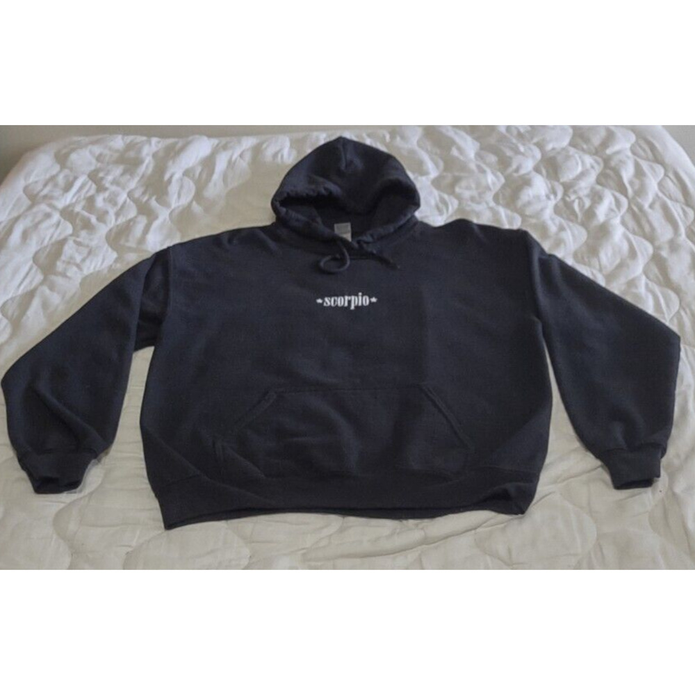 Gildan Heavy Blend Hoodie Mens M Scorpio Embroidered Zodiac Astrology Black